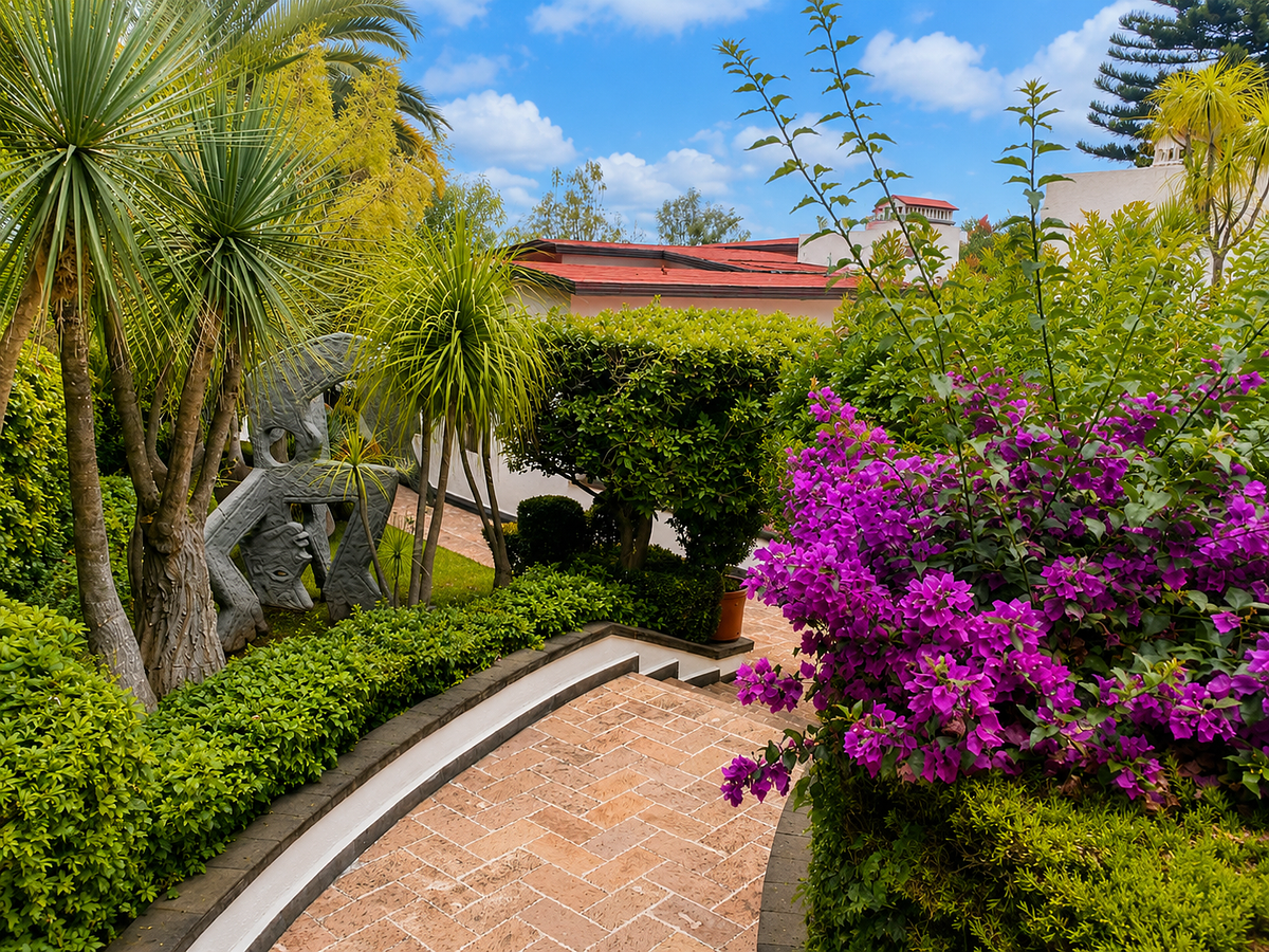 CASA RESIDENCIAL DE LUJO EN VENTA EN ALBERTO OVIEDO MOTA, MORELIA