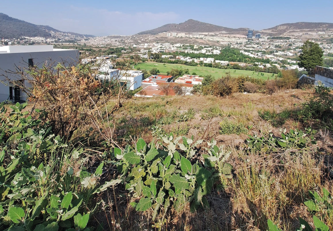 TERRENO EN VENTA EN CLUB Y DENTRO DEL CAMPO DE GOLF TRES MARIAS, MORELIA