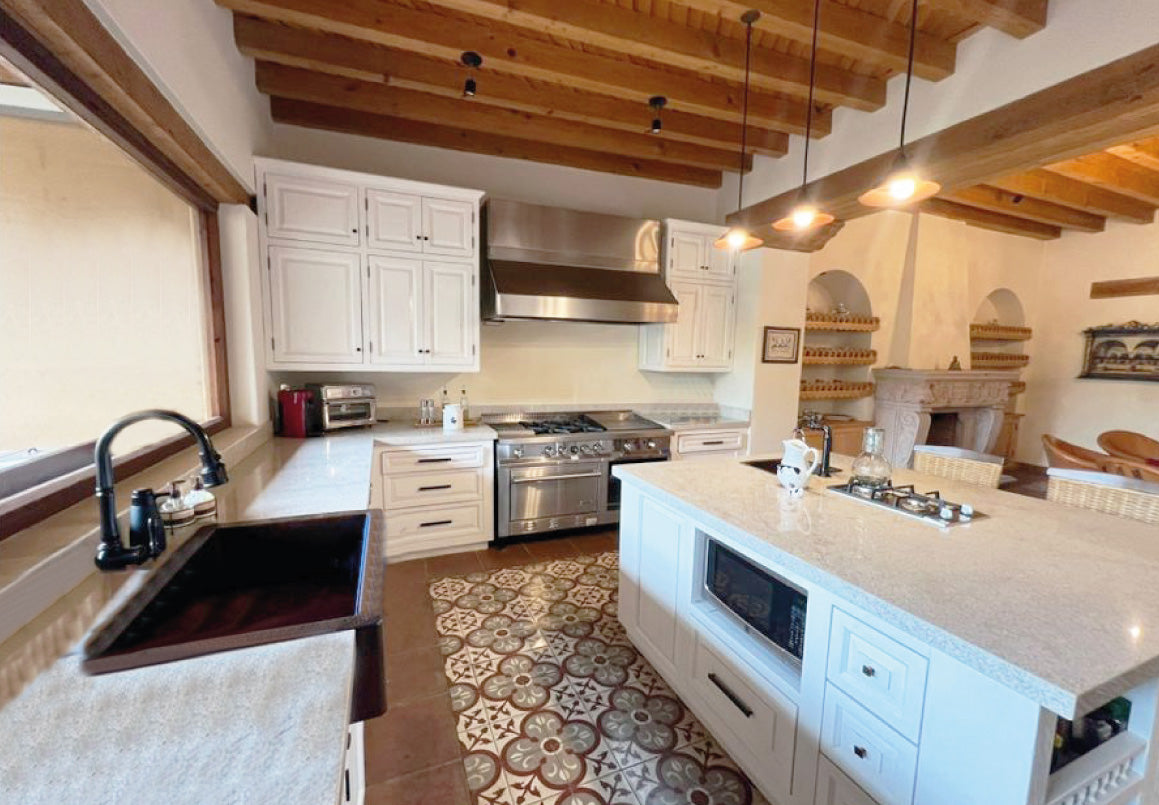 CASA RESIDENCIAL EN VENTA EN PATZCUARO, MICHOACAN