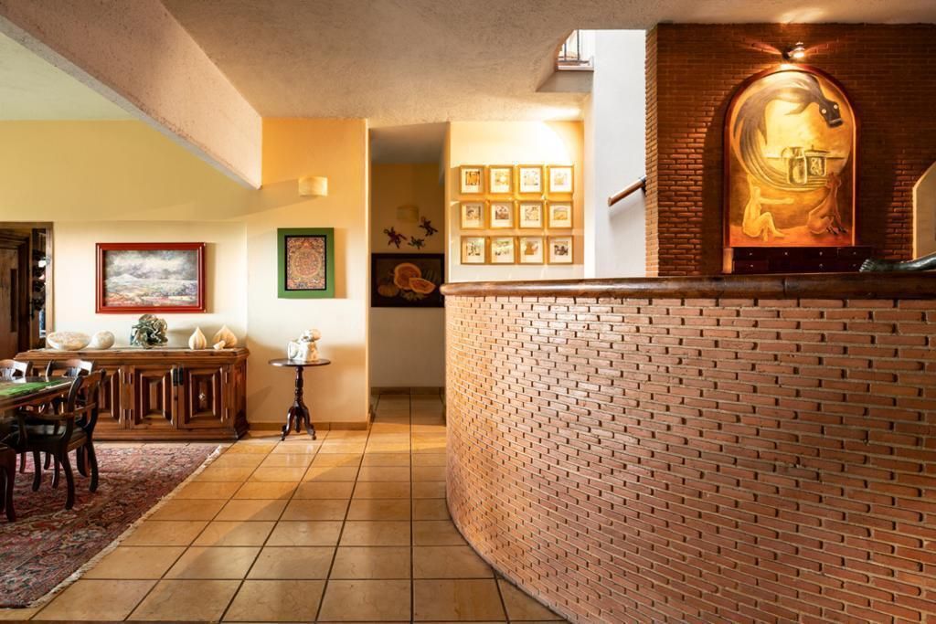 CASA RESIDENCIAL EN VENTA EN FRACCIONAMIENTO PRIVADO EN SANTA MARIA DE GUIDO, MORELIA