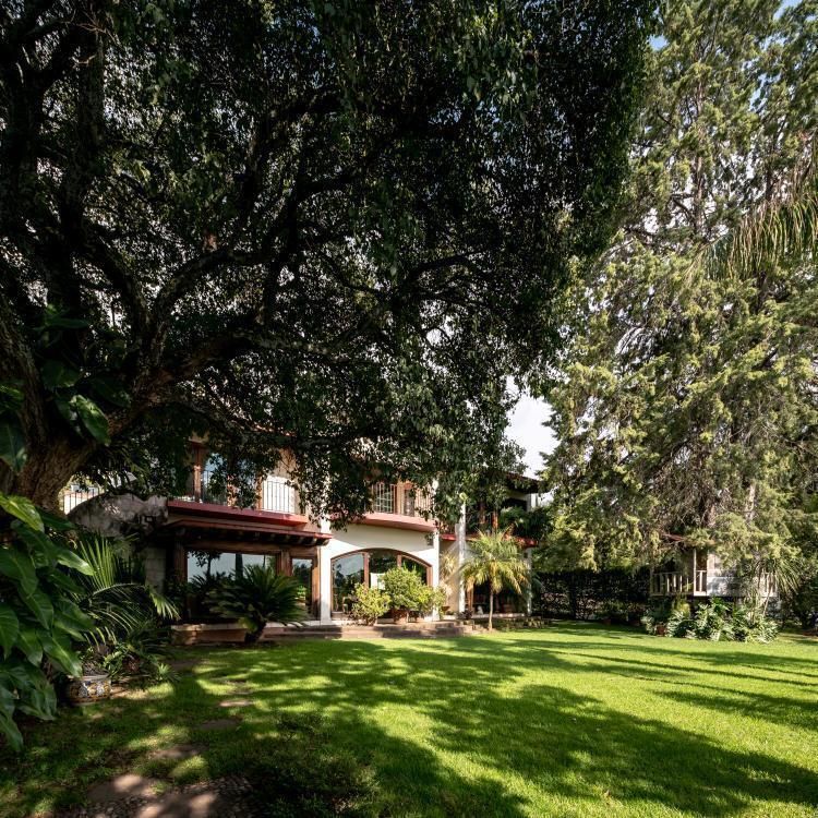 CASA RESIDENCIAL EN VENTA EN FRACCIONAMIENTO PRIVADO EN SANTA MARIA DE GUIDO, MORELIA