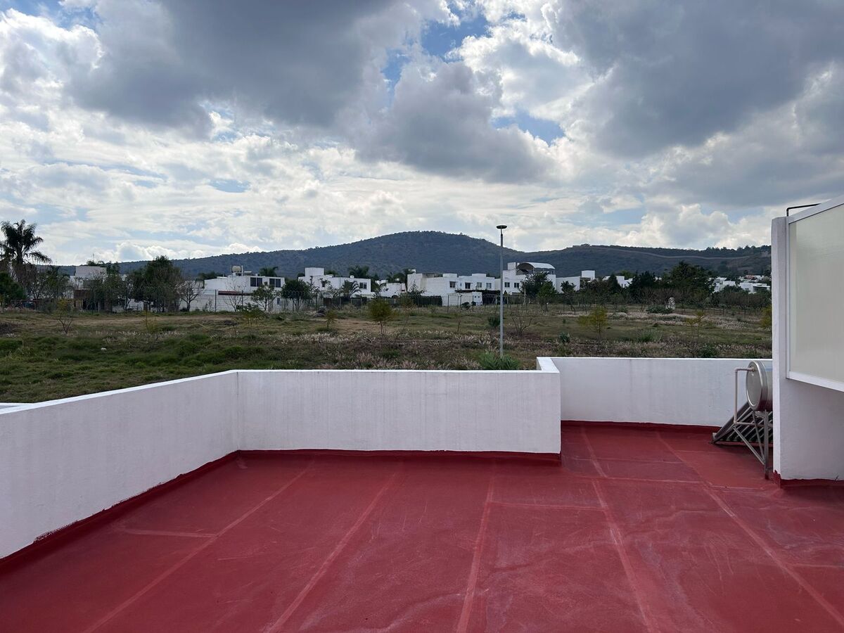 CASA EN VENTA EN LOMALTA TRES MARIAS, MORELIA