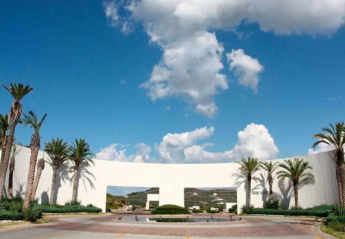 CASA RESIDENCIAL EN RENTA EN CLUB Y DENTRO DEL CAMPO DE GOLF TRES MARIAS, MORELIA