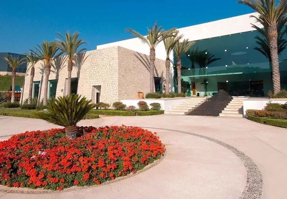 CASA RESIDENCIAL EN RENTA EN CLUB Y DENTRO DEL CAMPO DE GOLF TRES MARIAS, MORELIA
