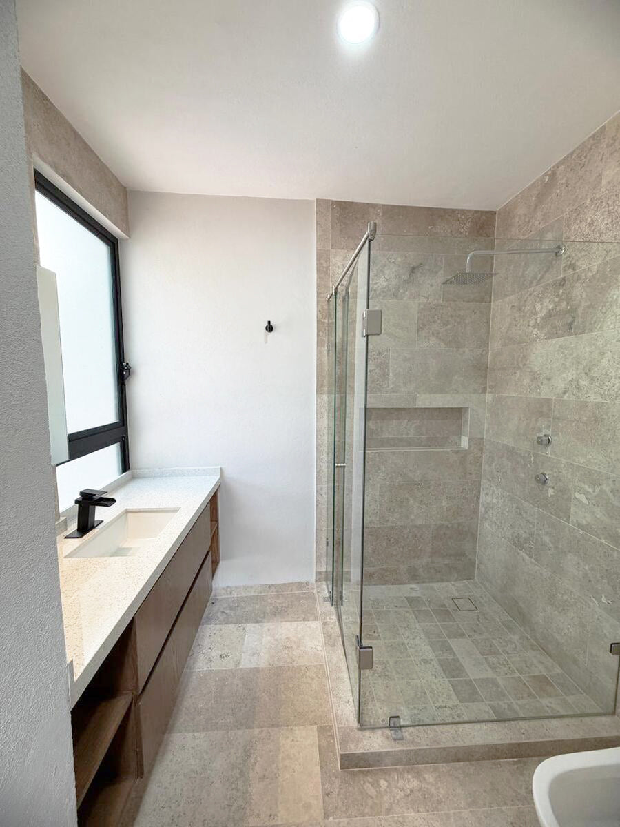 CASA EN VENTA EN EL PINAR ALTOZANO, MORELIA