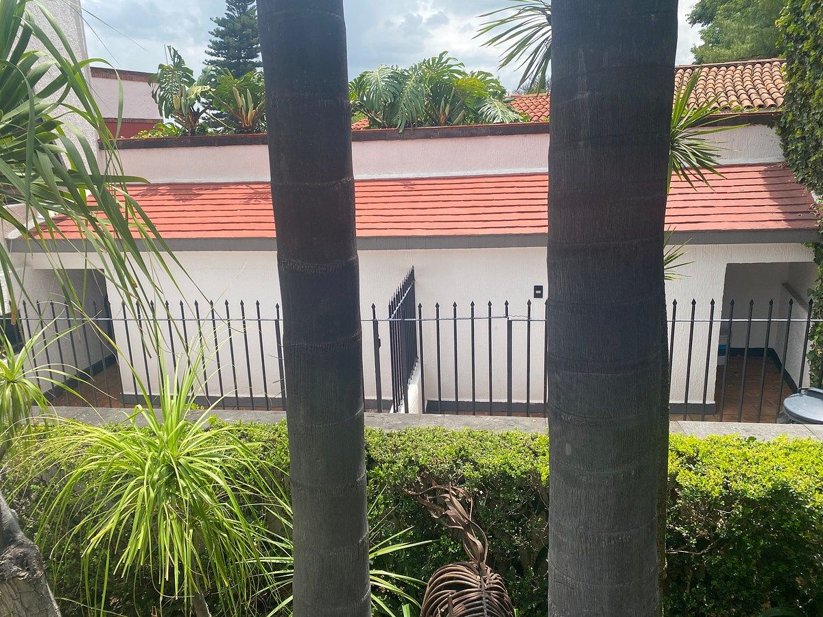CASA RESIDENCIAL DE LUJO EN VENTA EN ALBERTO OVIEDO MOTA, MORELIA