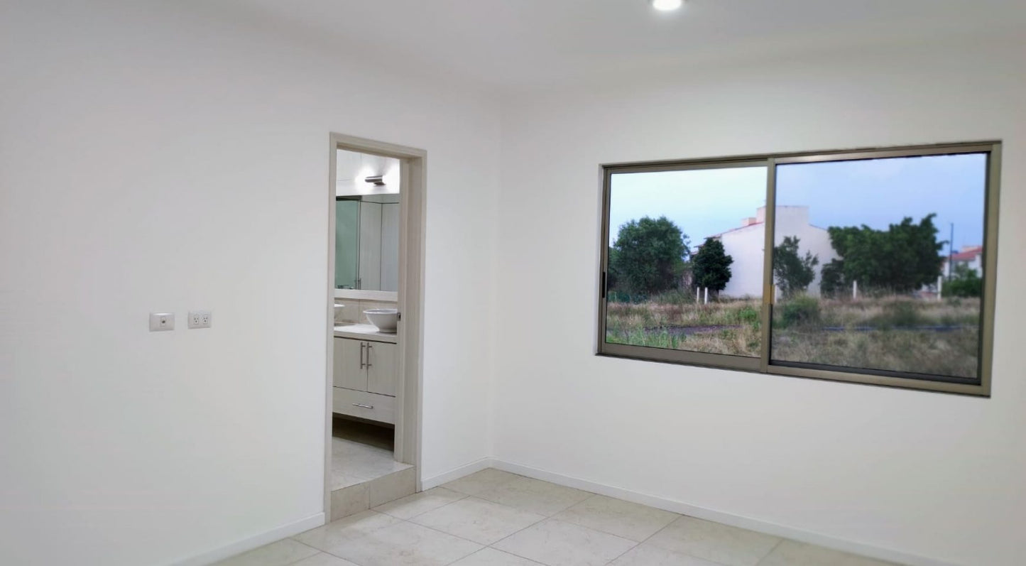 CASA EN VENTA EN LOMALTA TRES MARIAS, MORELIA