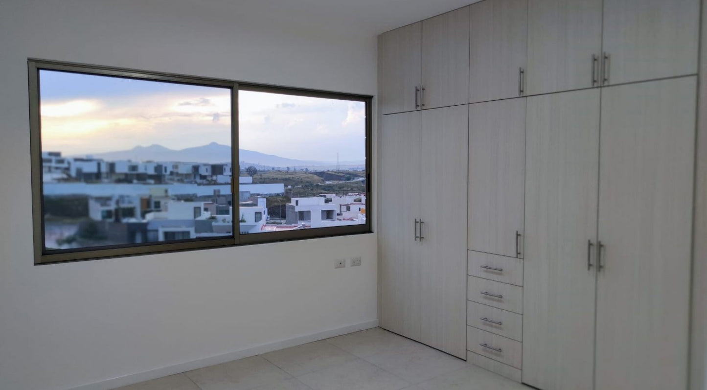 CASA EN VENTA EN LOMALTA TRES MARIAS, MORELIA