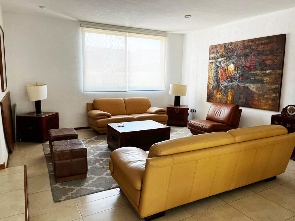 CASA EN VENTA EN JACARANDAS TRES MARIAS, MORELIA