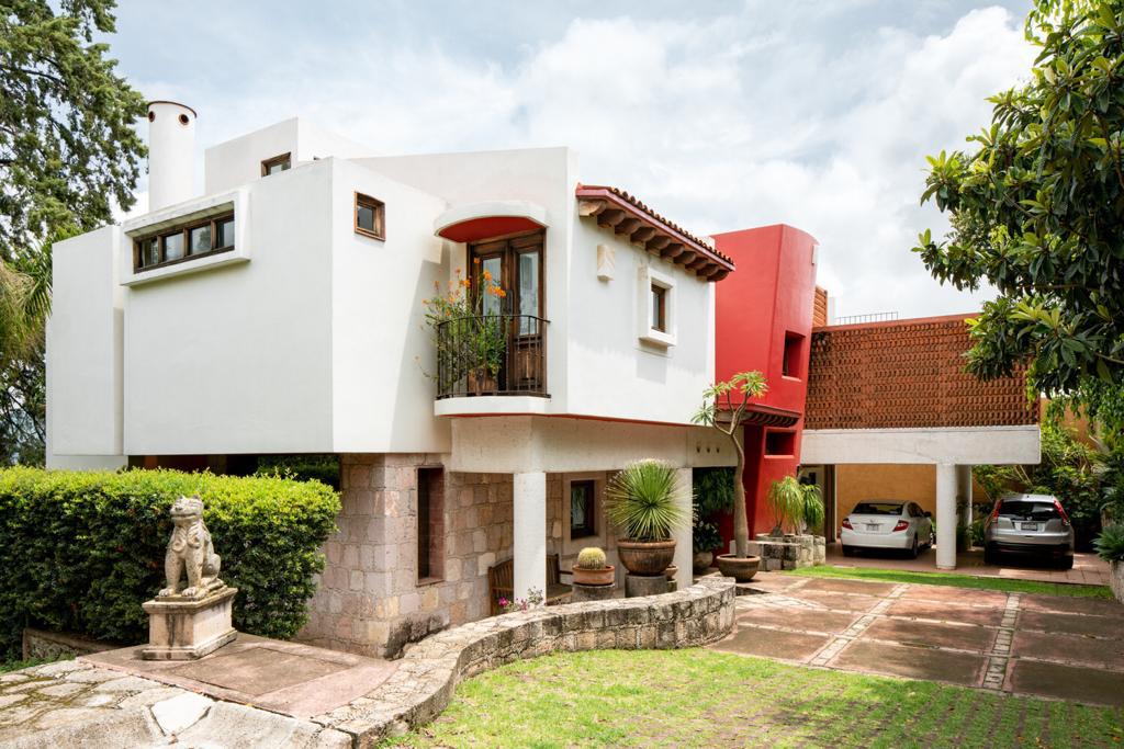 CASA RESIDENCIAL EN VENTA EN FRACCIONAMIENTO PRIVADO EN SANTA MARIA DE GUIDO, MORELIA