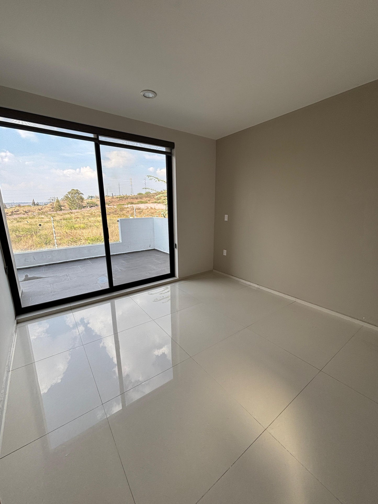 CASA EN VENTA/RENTA PASEO DEL PARQUE TRES MARIAS, MORELIA