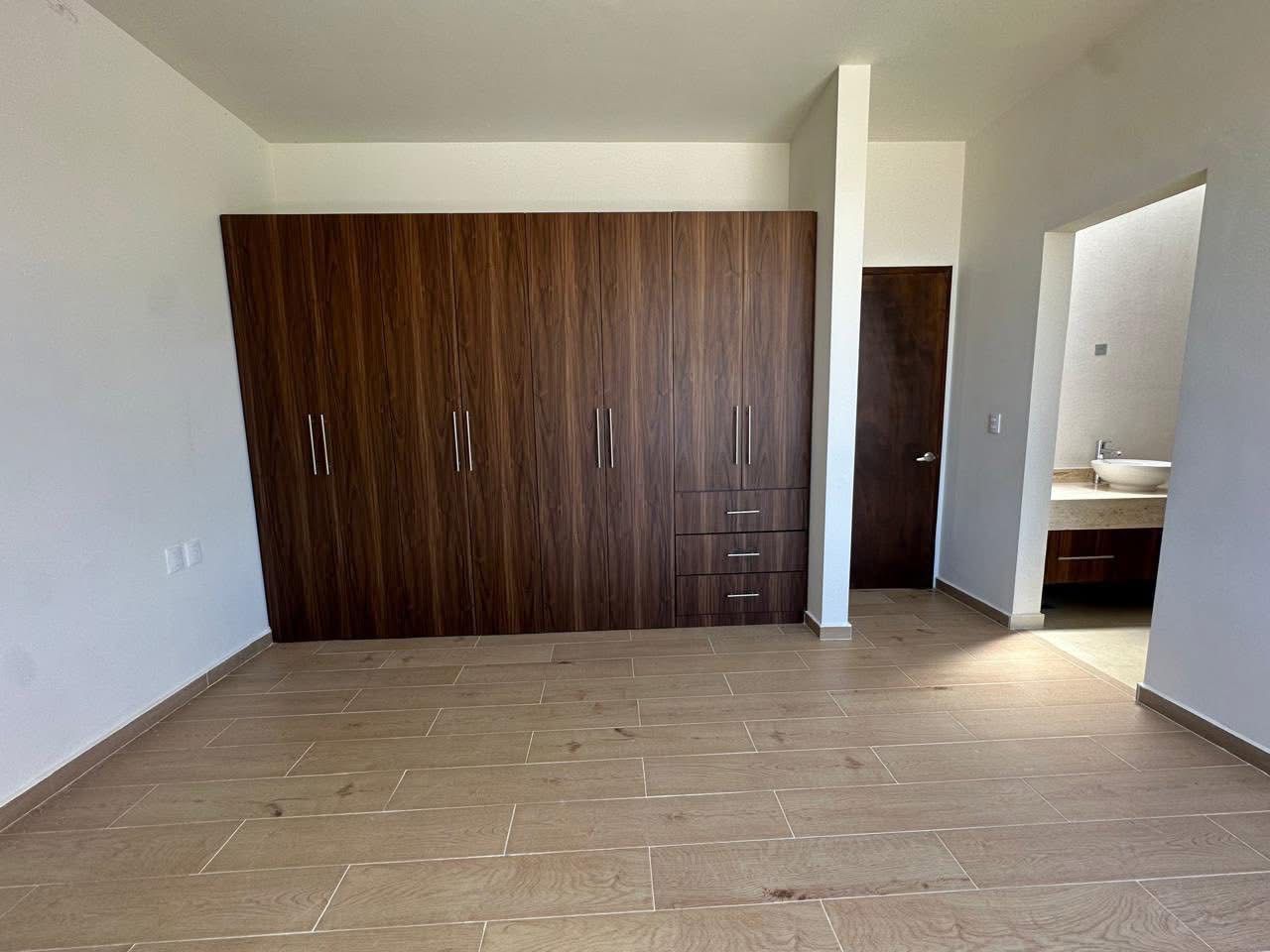 CASA EN VENTA EN LOMALTA TRES MARIAS, MORELIA
