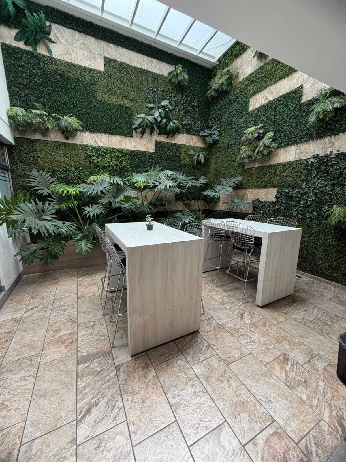 EDIFICIO AMUEBLADO EN VENTA EN LA LOMA, MORELIA