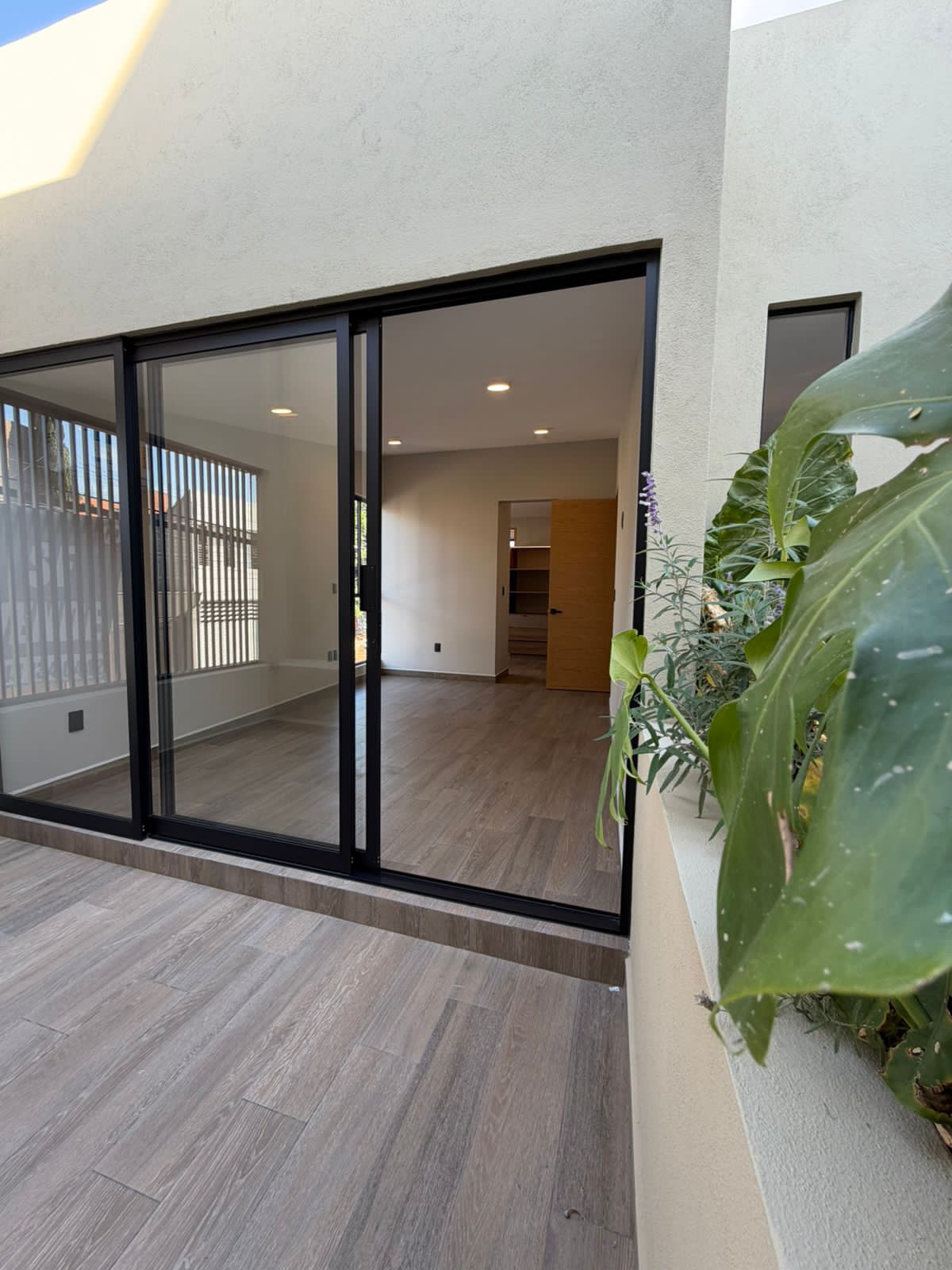 CASA CON LOCAL COMERCIAL EN VENTA EN CHAPULTEPEC SUR, MORELIA