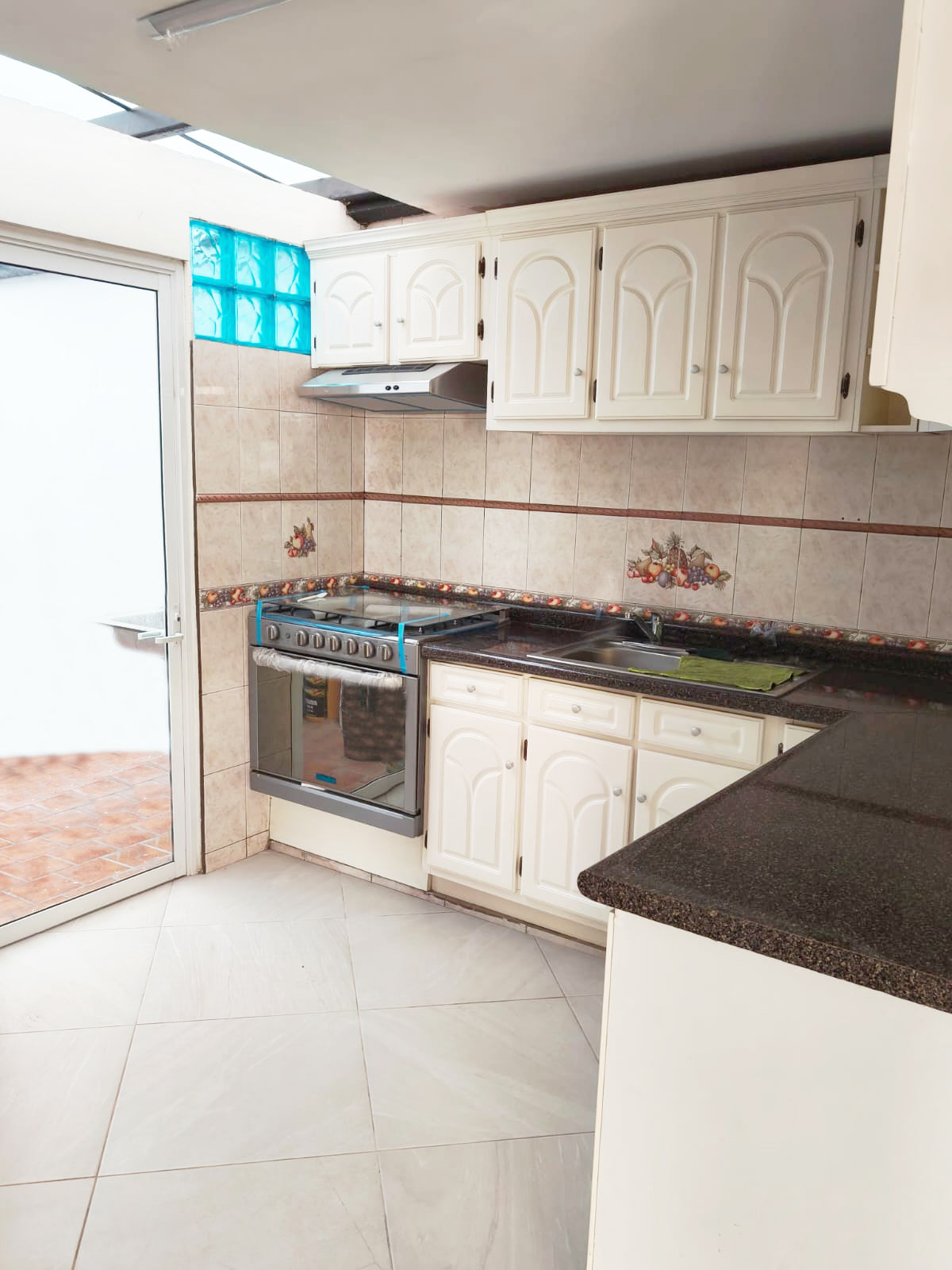 CASA EN VENTA ATRAS DEL COSTCO, MORELIA