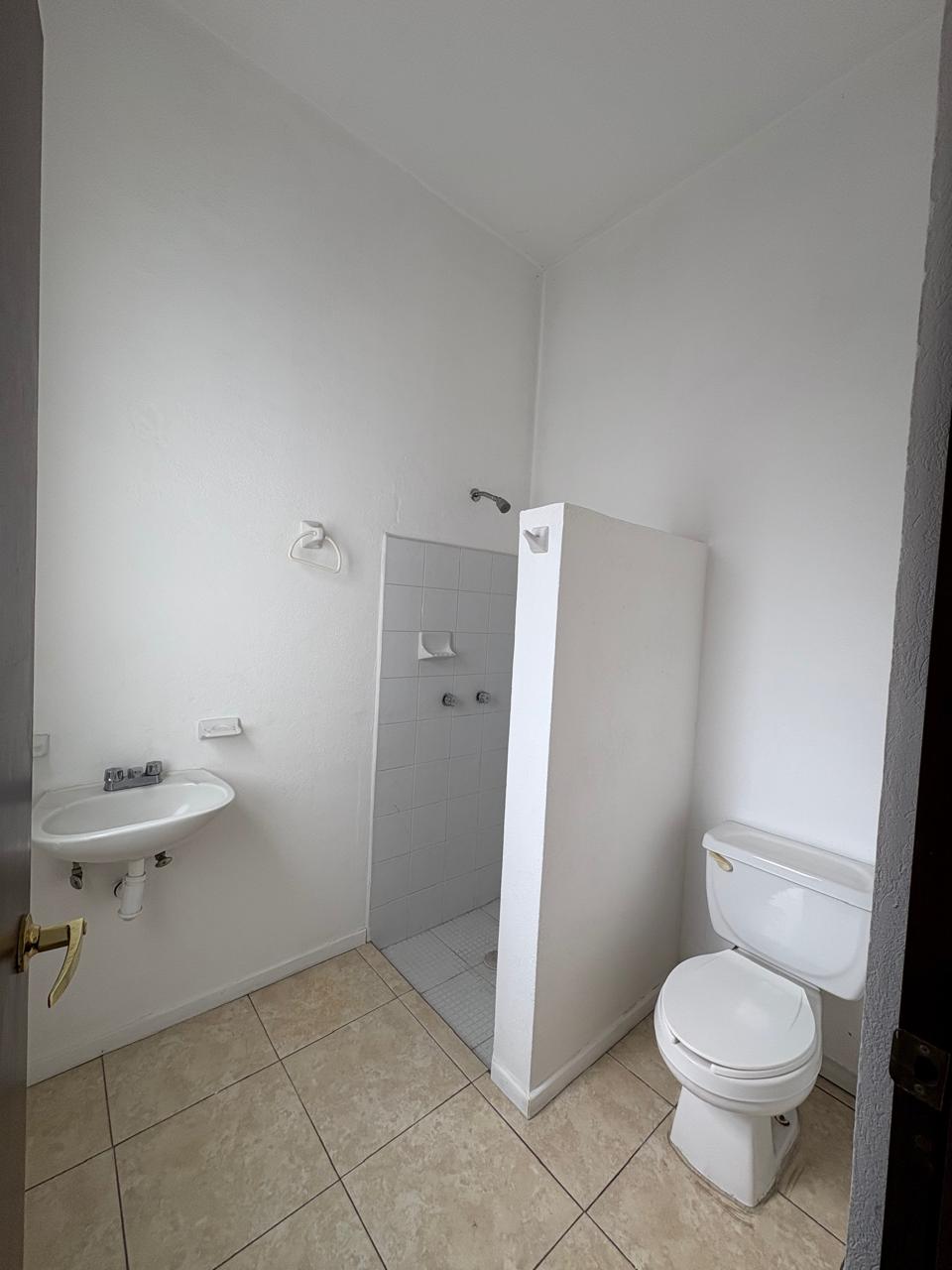 CASA EN RENTA EN ALTOZANO, MORELIA