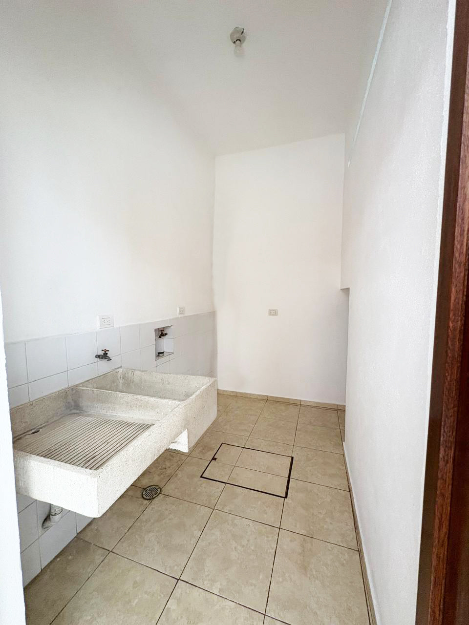 CASA EN RENTA EN ALTOZANO, MORELIA