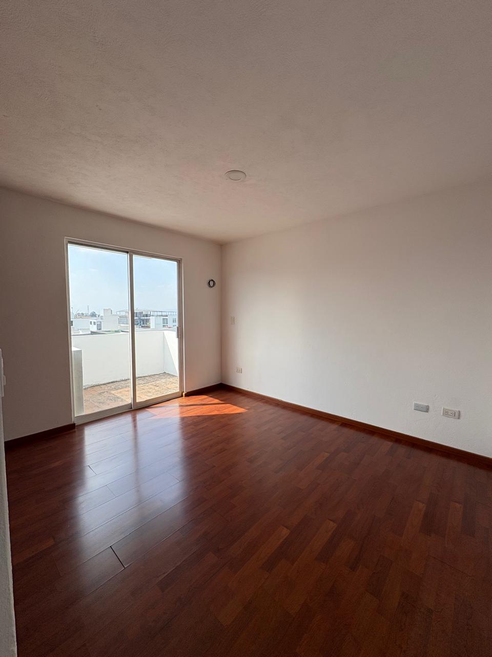 CASA EN RENTA EN ALTOZANO, MORELIA
