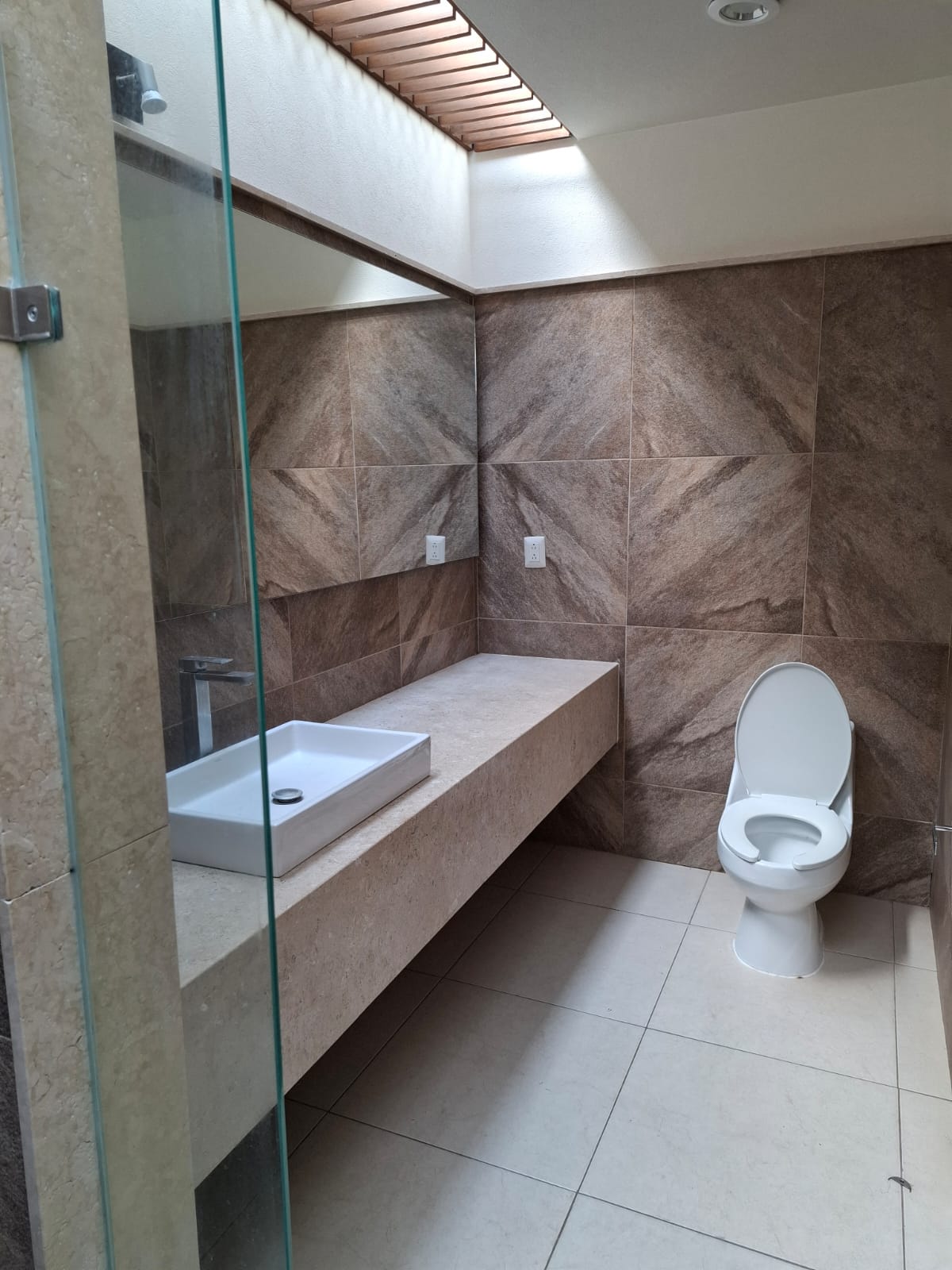 CASA EN RENTA EN AGUILAS ALTOZANO, MORELIA