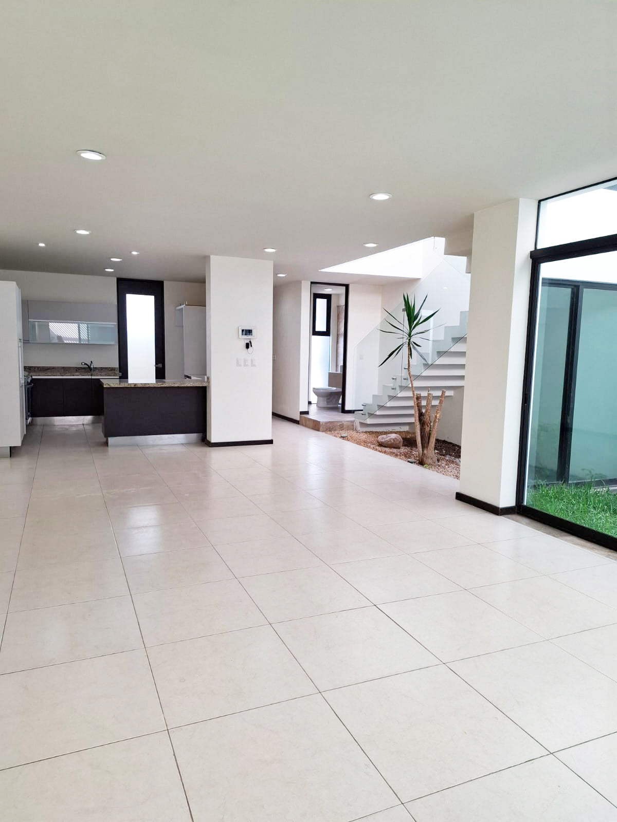 CASA EN RENTA EN AGUILAS ALTOZANO, MORELIA