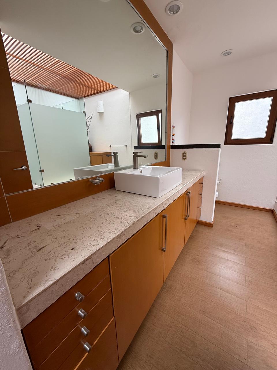 CASA RESIDENCIAL EN VENTA EN VILLA LOMAS DEL PARAISO, MORELIA