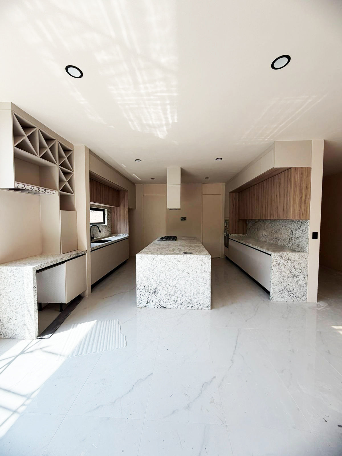 CASA EN VENTA EN CLUB Y DENTRO DEL CAMPO DE GOLF ALTOZANO, MORELIA