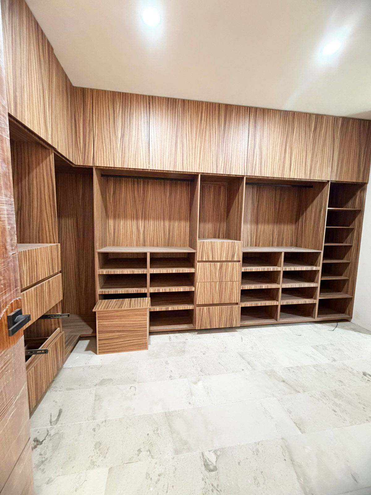 CASA EN VENTA EN CLUB Y DENTRO DEL CAMPO DE GOLF ALTOZANO, MORELIA