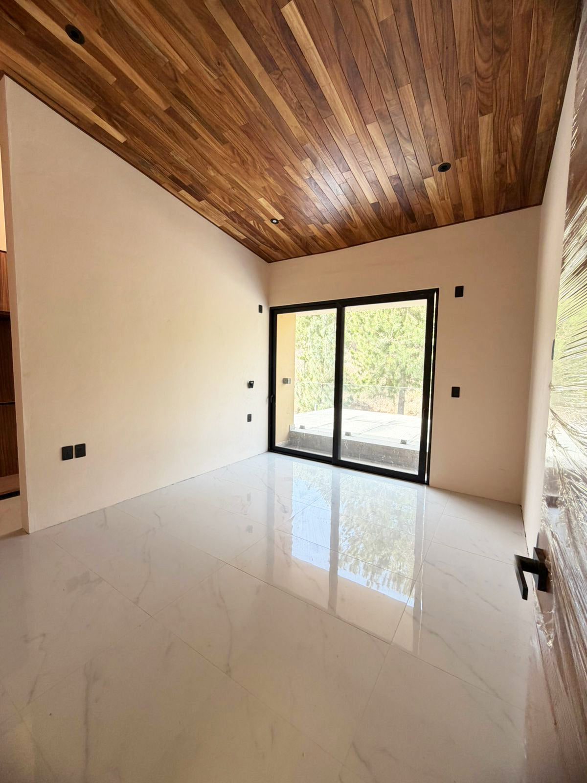 CASA EN VENTA EN CLUB Y DENTRO DEL CAMPO DE GOLF ALTOZANO, MORELIA