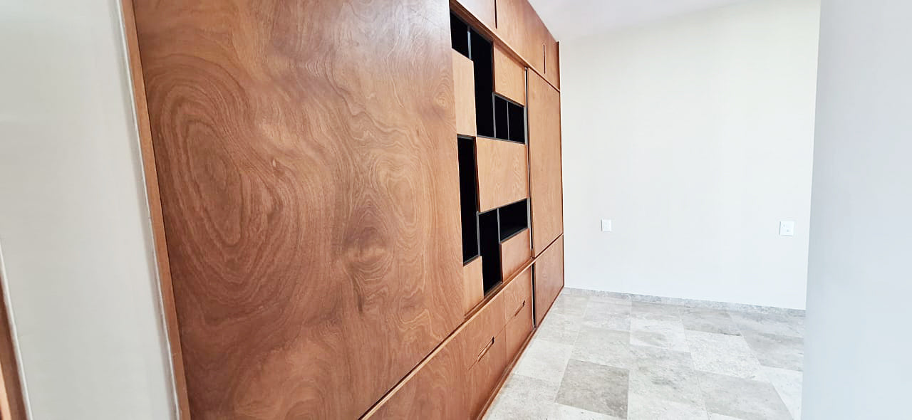 CASA EN VENTA EN CLUB Y DENTRO DEL CAMPO DE GOLF ALTOZANO, MORELIA