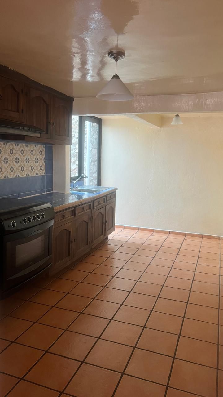 CASA EN VENTA EN FELIX IRETA, MORELIA