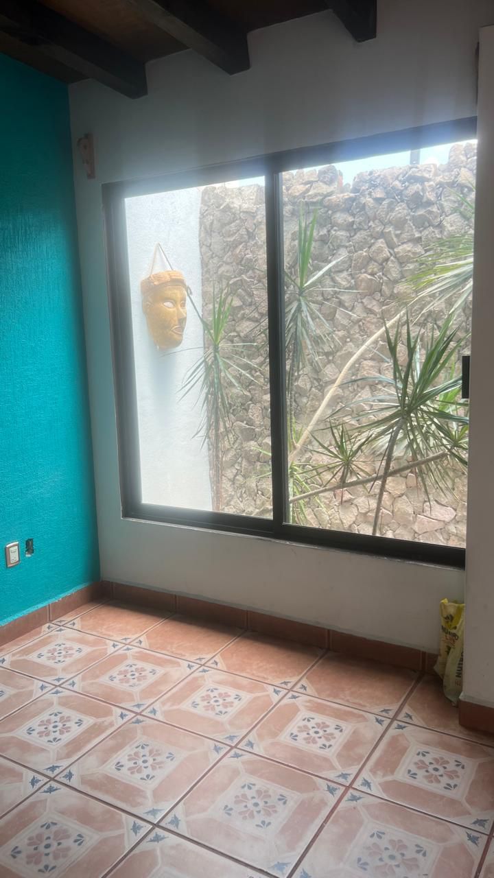 CASA EN VENTA EN FELIX IRETA, MORELIA