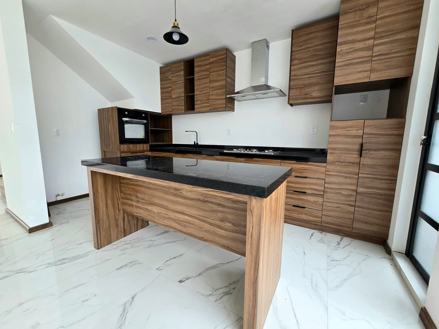 CASA EN VENTA EN CAÑADAS DEL BOSQUE TRES MARIAS, MORELIA