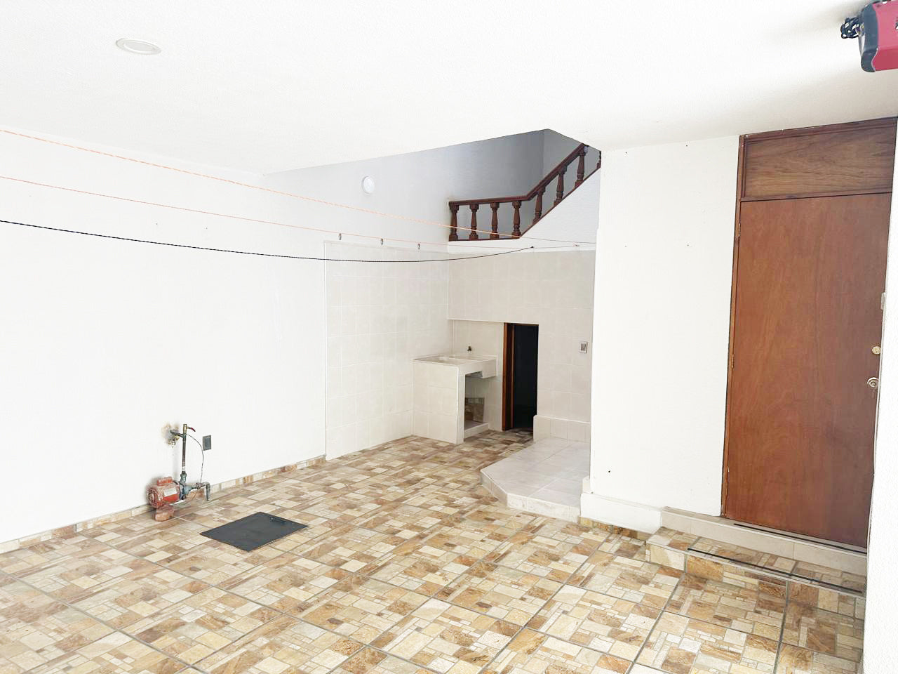 CASA EN VENTA EN FELIX IRETA, MORELIA
