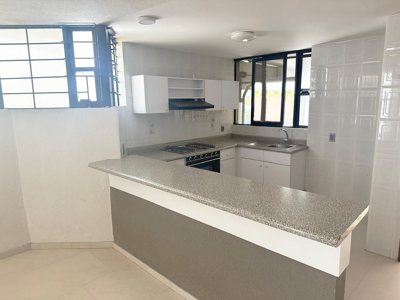 CASA EN VENTA EN FELIX IRETA, MORELIA