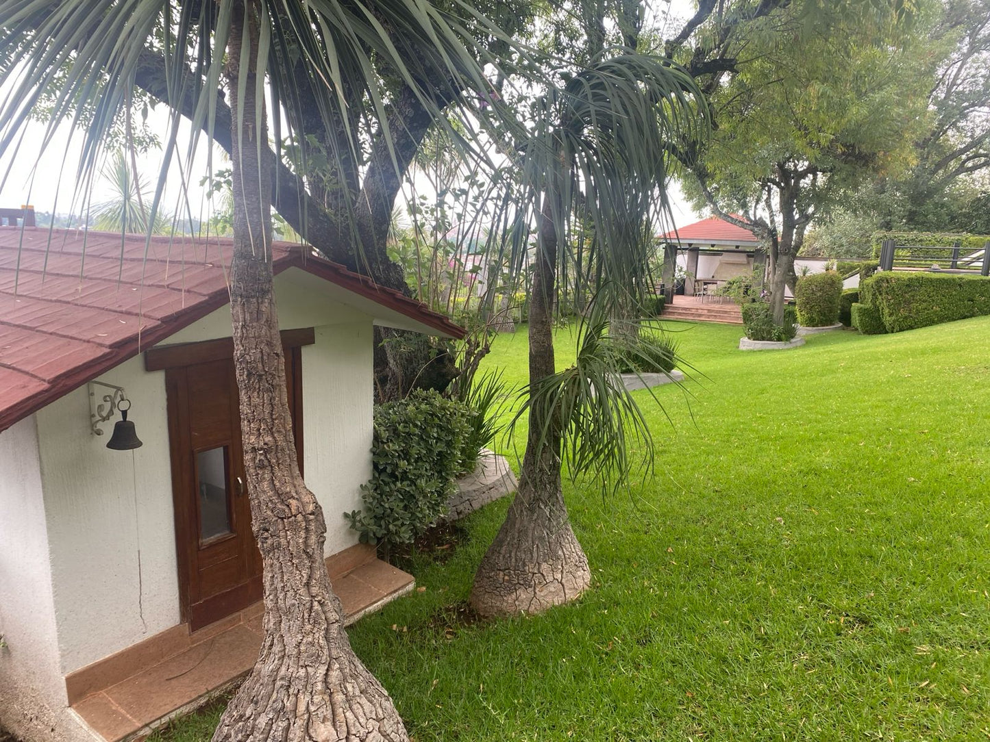 CASA RESIDENCIAL DE LUJO EN VENTA EN ALBERTO OVIEDO MOTA, MORELIA