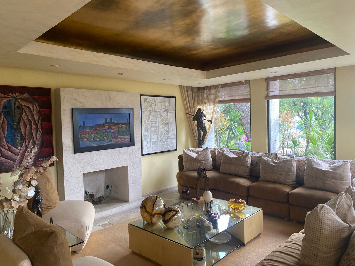 CASA RESIDENCIAL DE LUJO EN VENTA EN ALBERTO OVIEDO MOTA, MORELIA