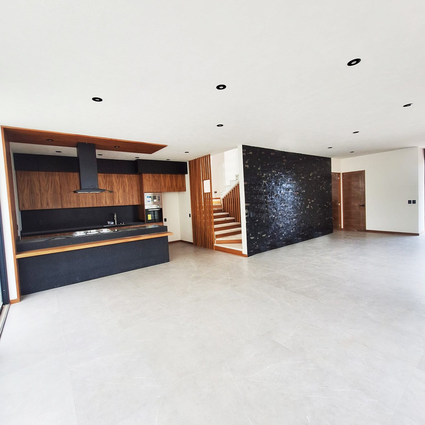 CASA EN VENTA EN EL OLIVAR ALTOZANO, MORELIA