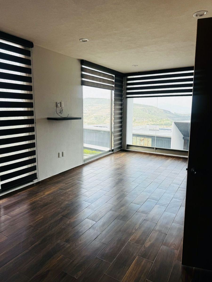 CASA RESIDENCIAL EN RENTA EN CLUB Y DENTRO DEL CAMPO DE GOLF TRES MARIAS, MORELIA