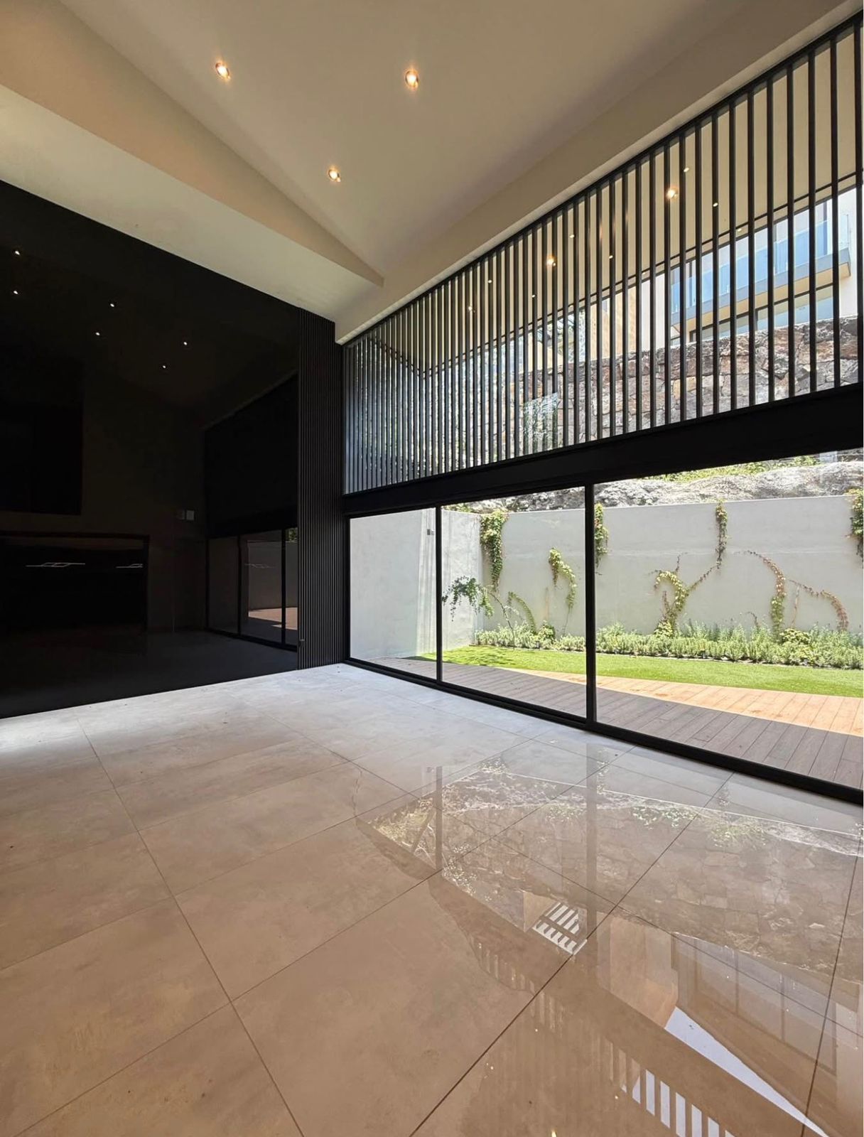 CASA EN VENTA/RENTA EN CLUB Y DENTRO DEL CAMPO DE GOLF ALTOZANO, MORELIA
