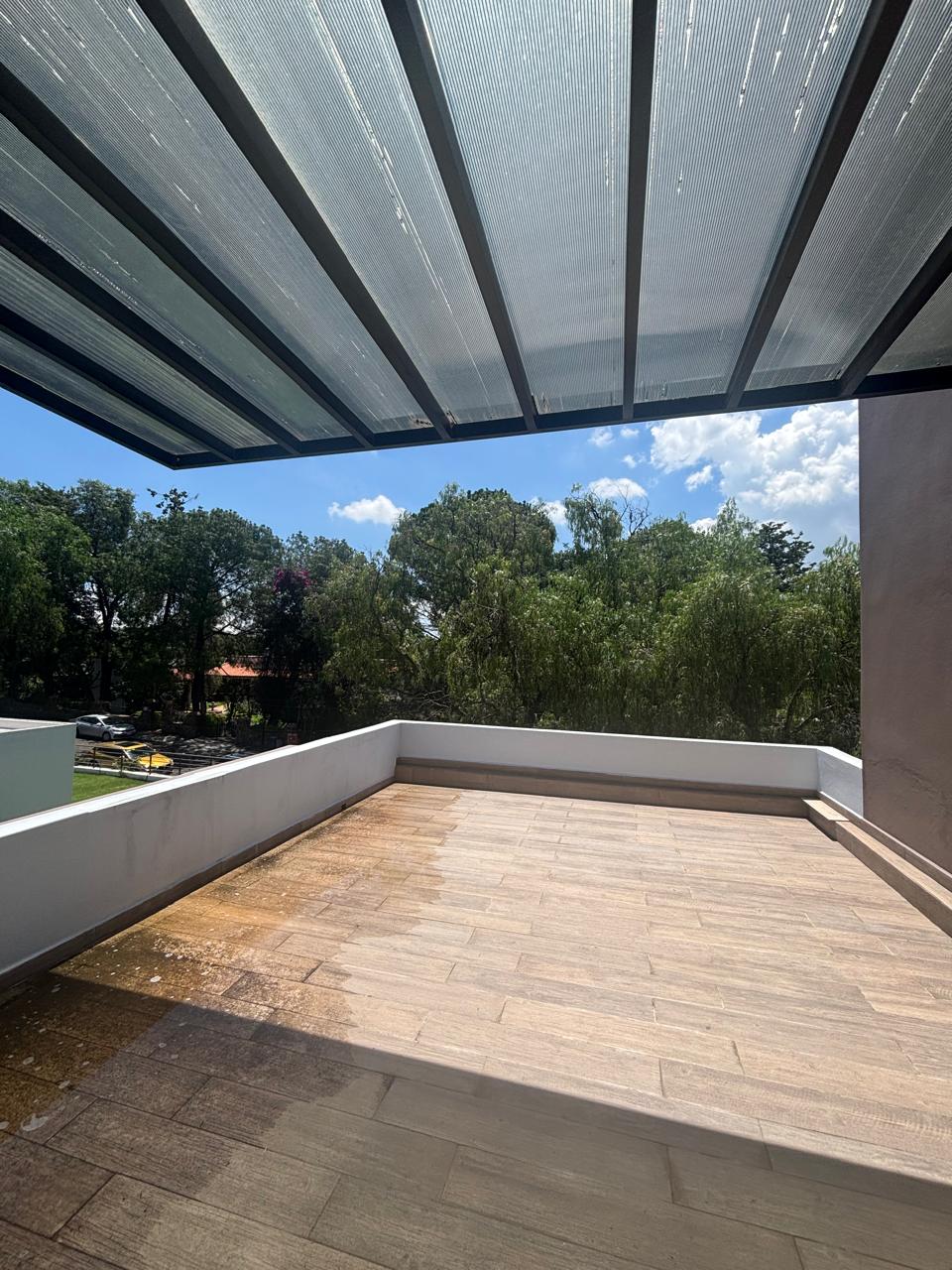 CASA AMUEBLADA EN RENTA EN CLUB CAMPESTRE ERANDENI, MORELIA