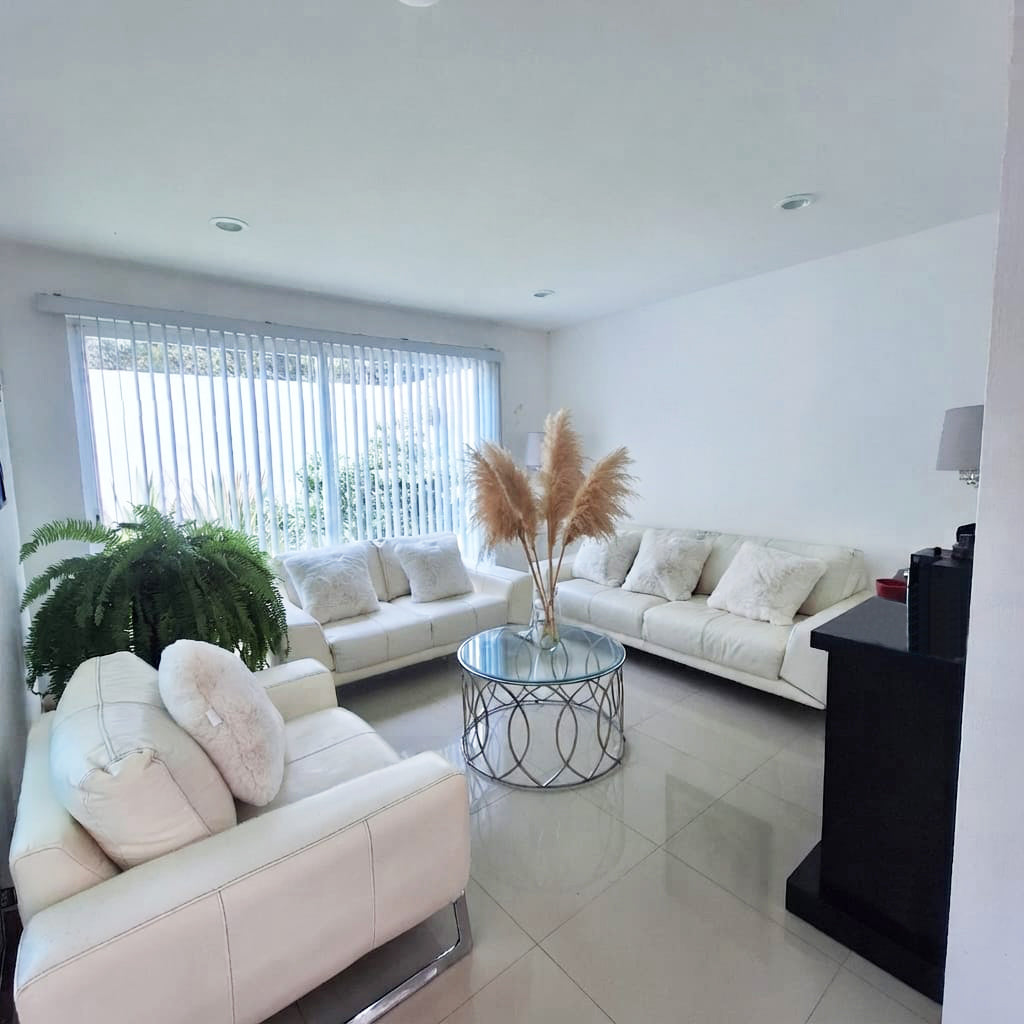 CASA EN VENTA EN PUNTA ALBA, MORELIA