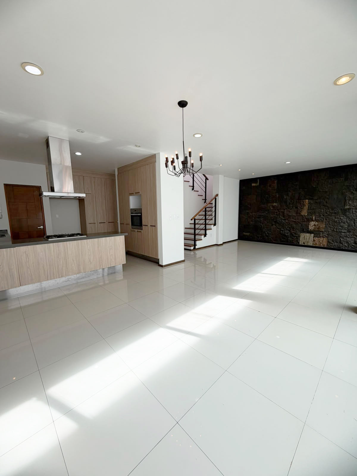 CASA EN VENTA/RENTA EN PUERTA TRES MARIAS SUR, MORELIA