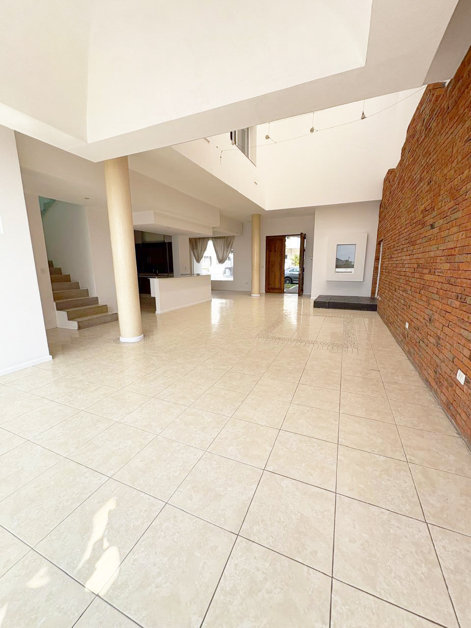 CASA EN RENTA EN ALTOZANO, MORELIA