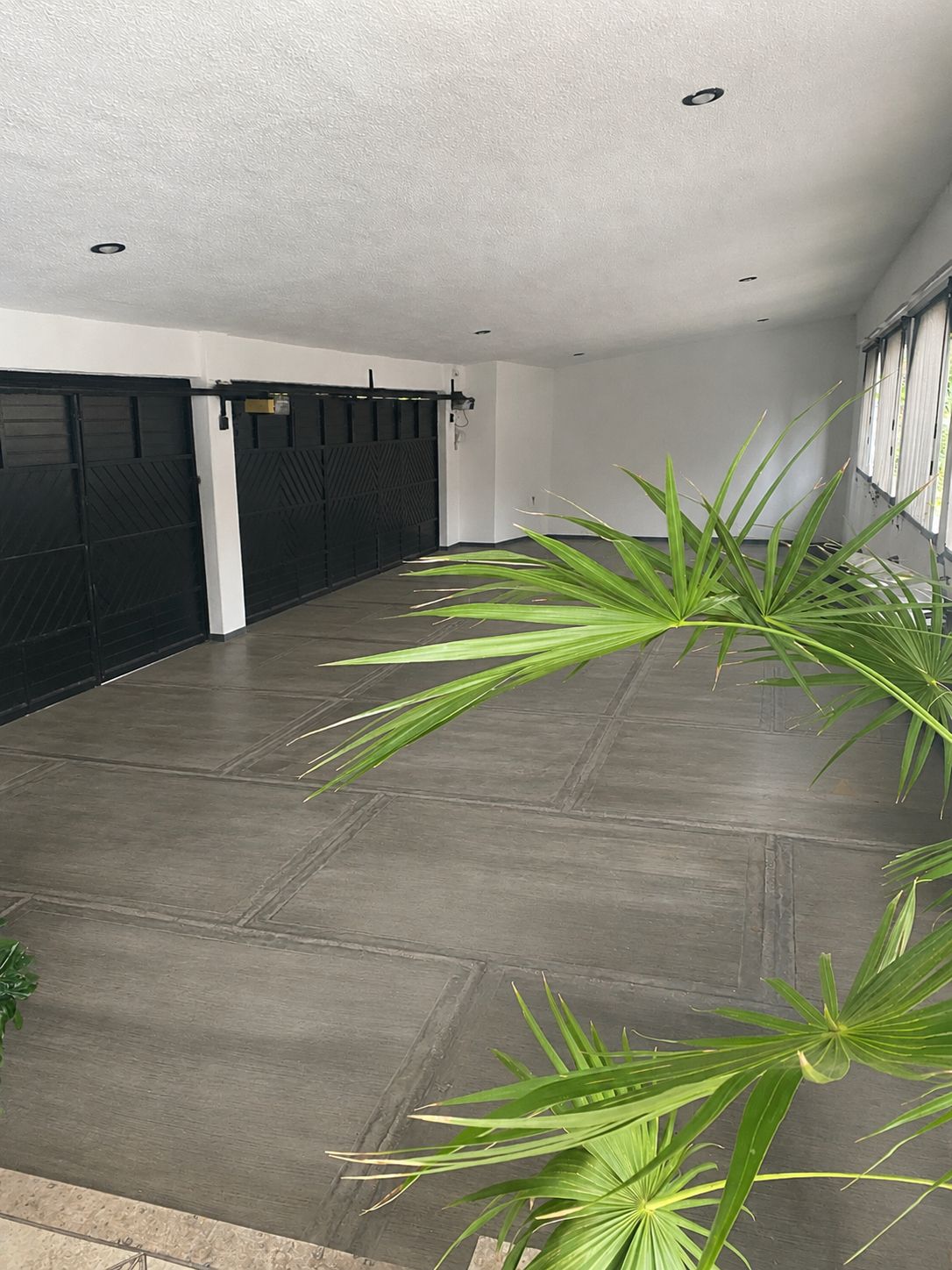 CASA RESIDENCIAL DE LUJO EN VENTA EN ALBERTO OVIEDO MOTA, MORELIA